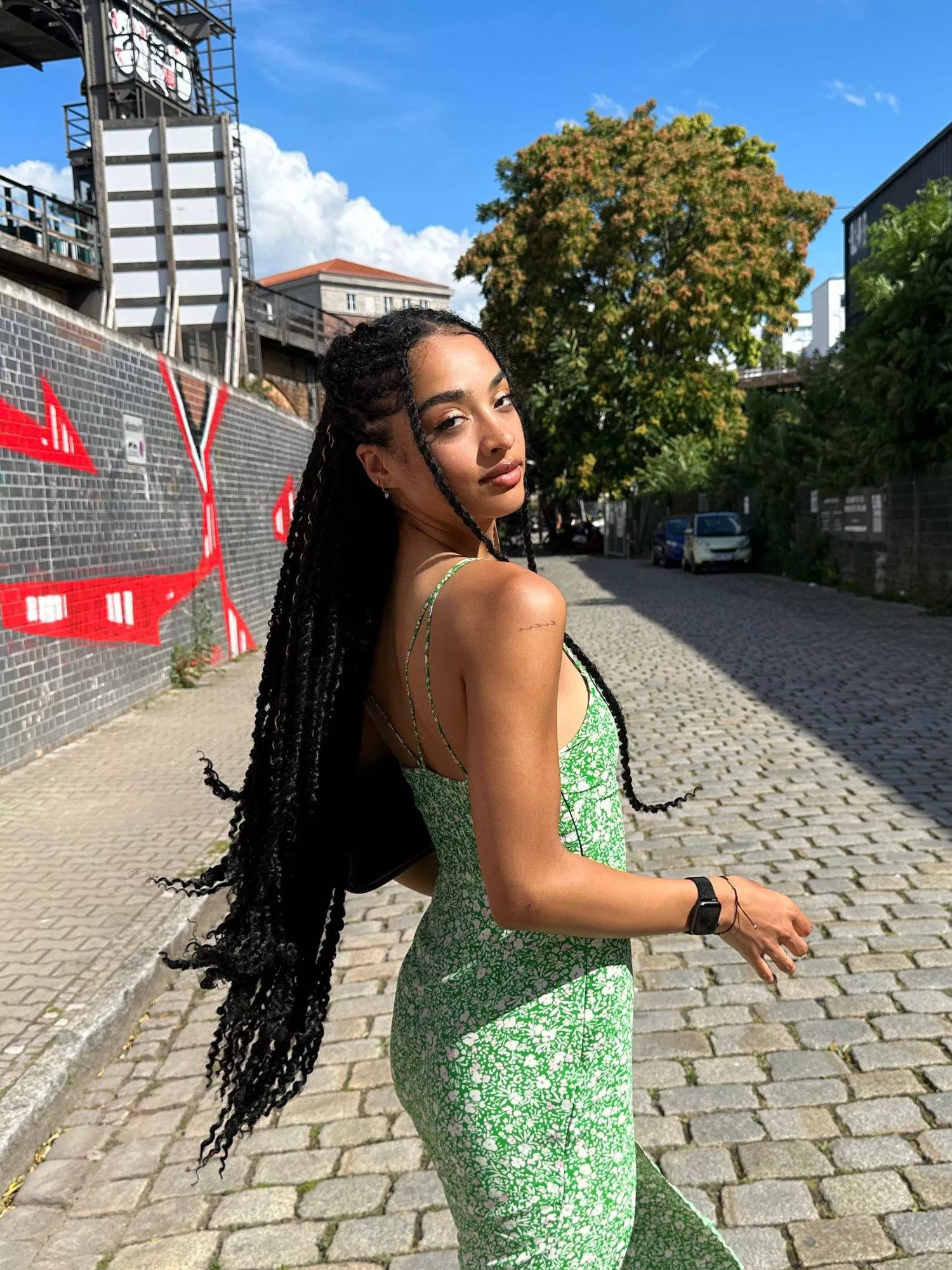 Am I the type of classy girl who ticks your box?