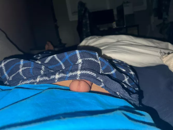 Been holding my piss in for hours, want a video in the morning?