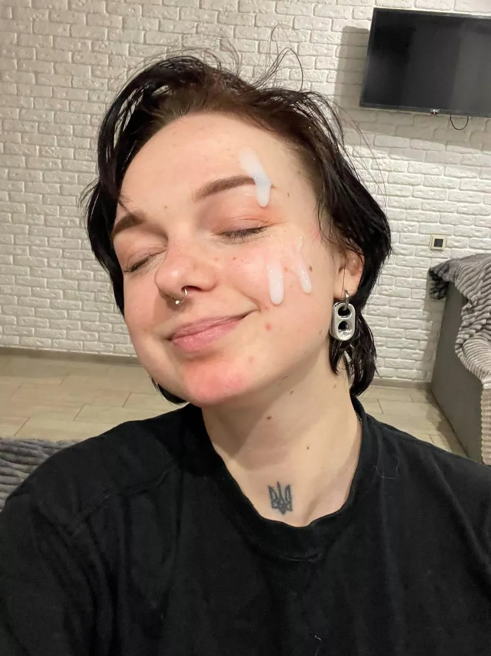 can you empty here your cock