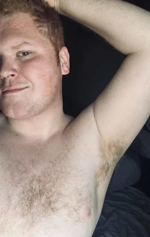 Can’t sleep so here’s a selfie 🤘🏻