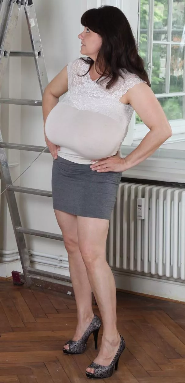 Cute little skirt .....