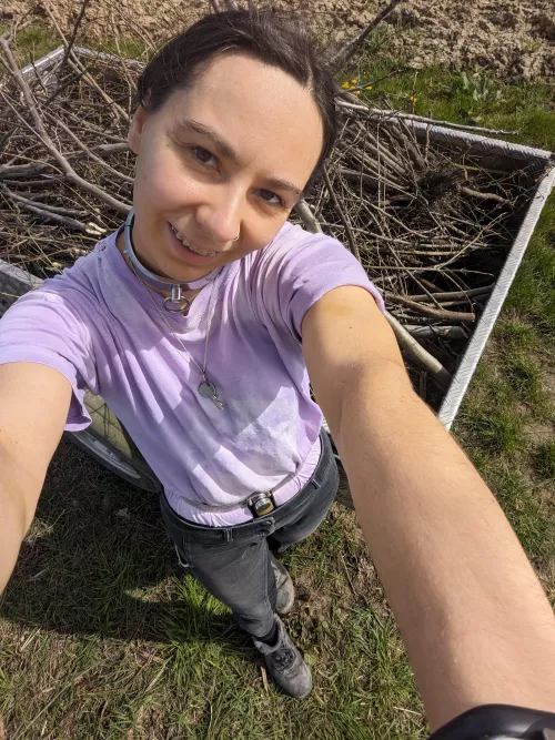 Doing some work outside, enjoying the beautiful weatherπ πͺ