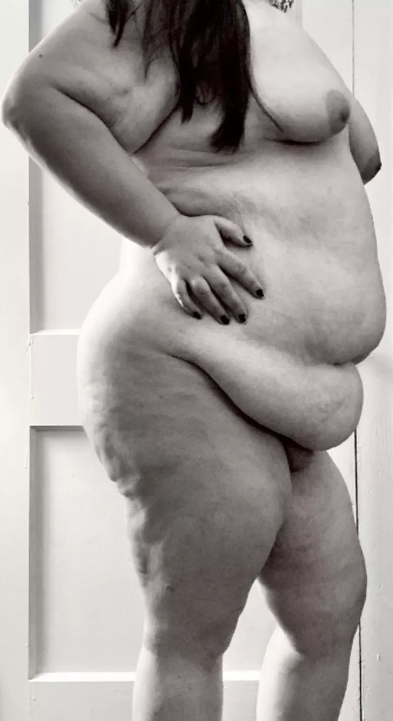 (F) Any love for a bigger girl? be honest