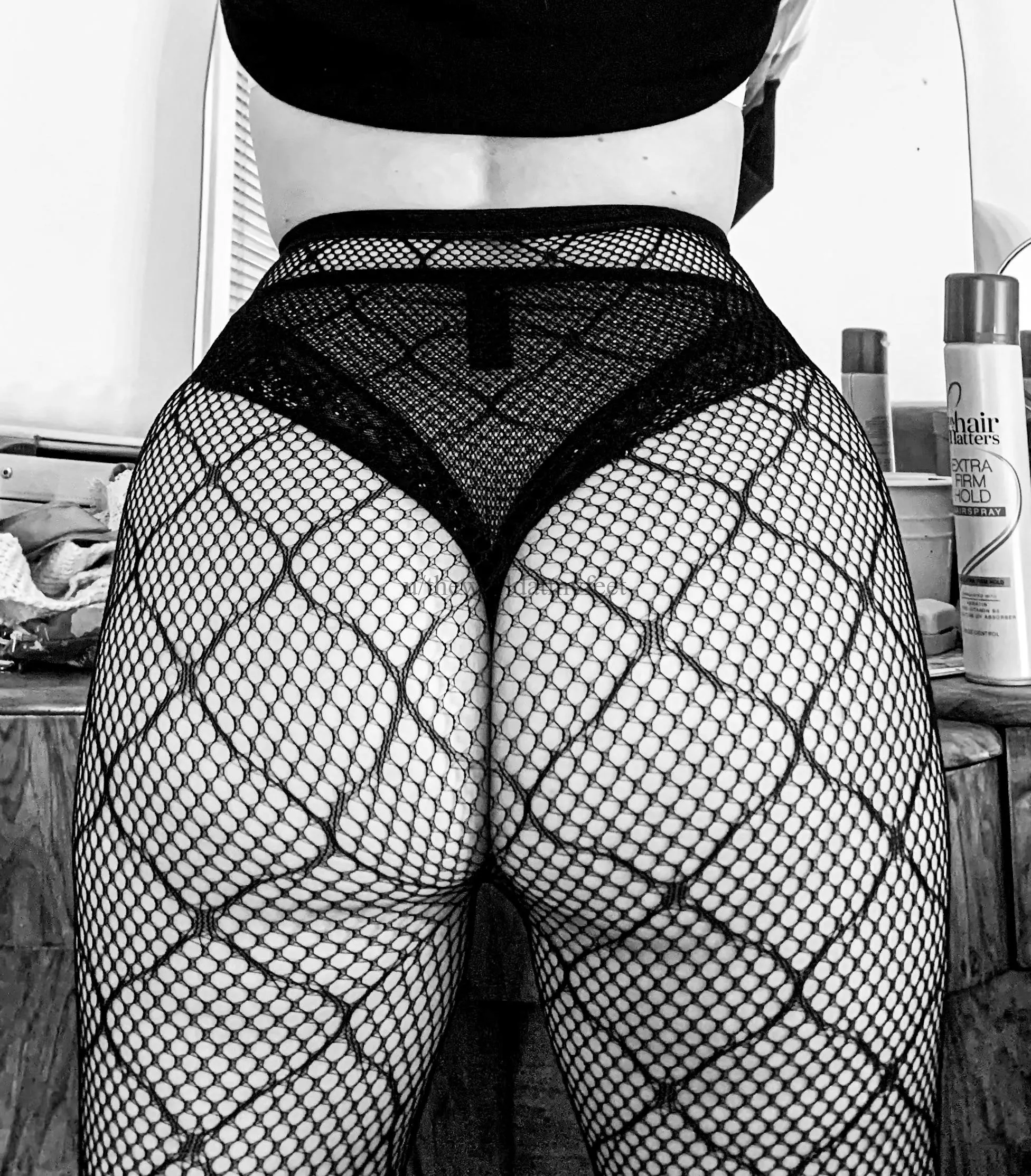 Getting ready for another day in nylon 🥰 🖤 