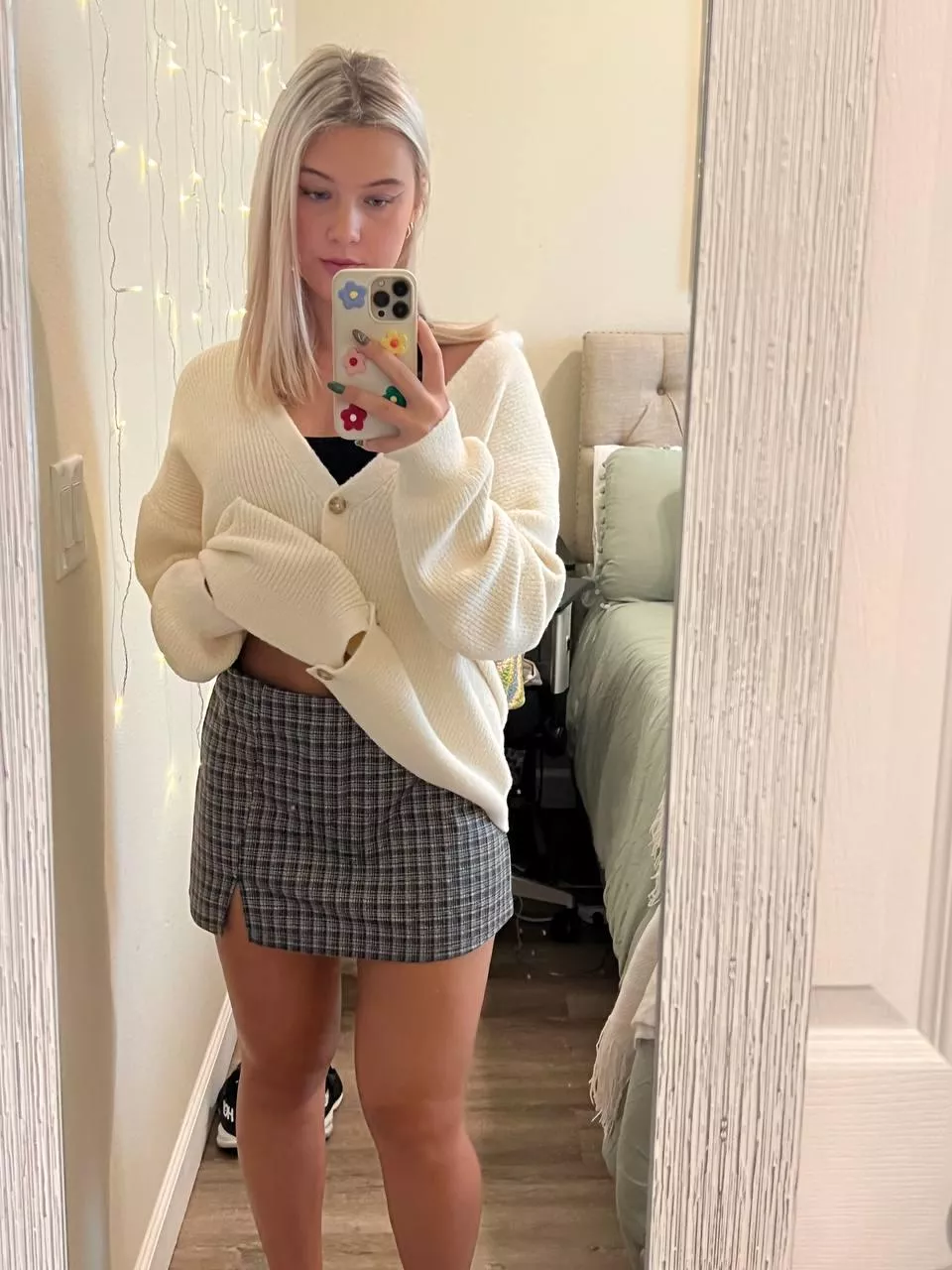 Help a small girl with the hard to reach places