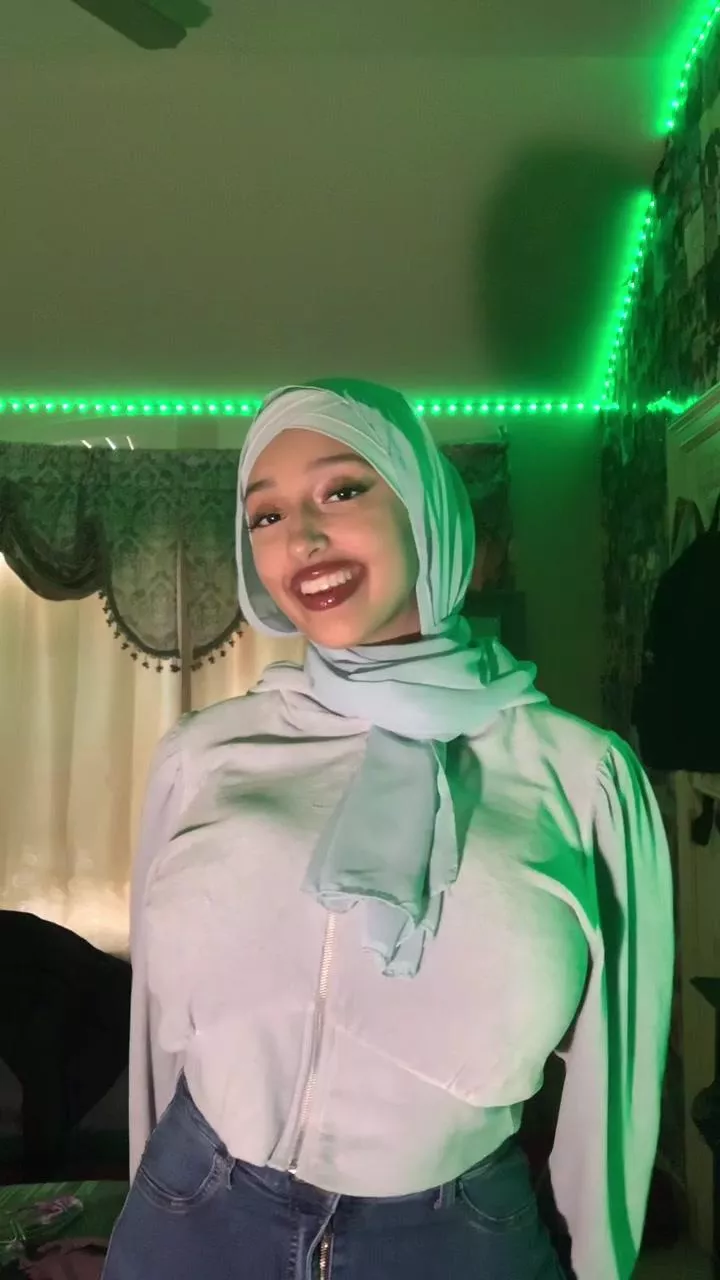 Hijabi