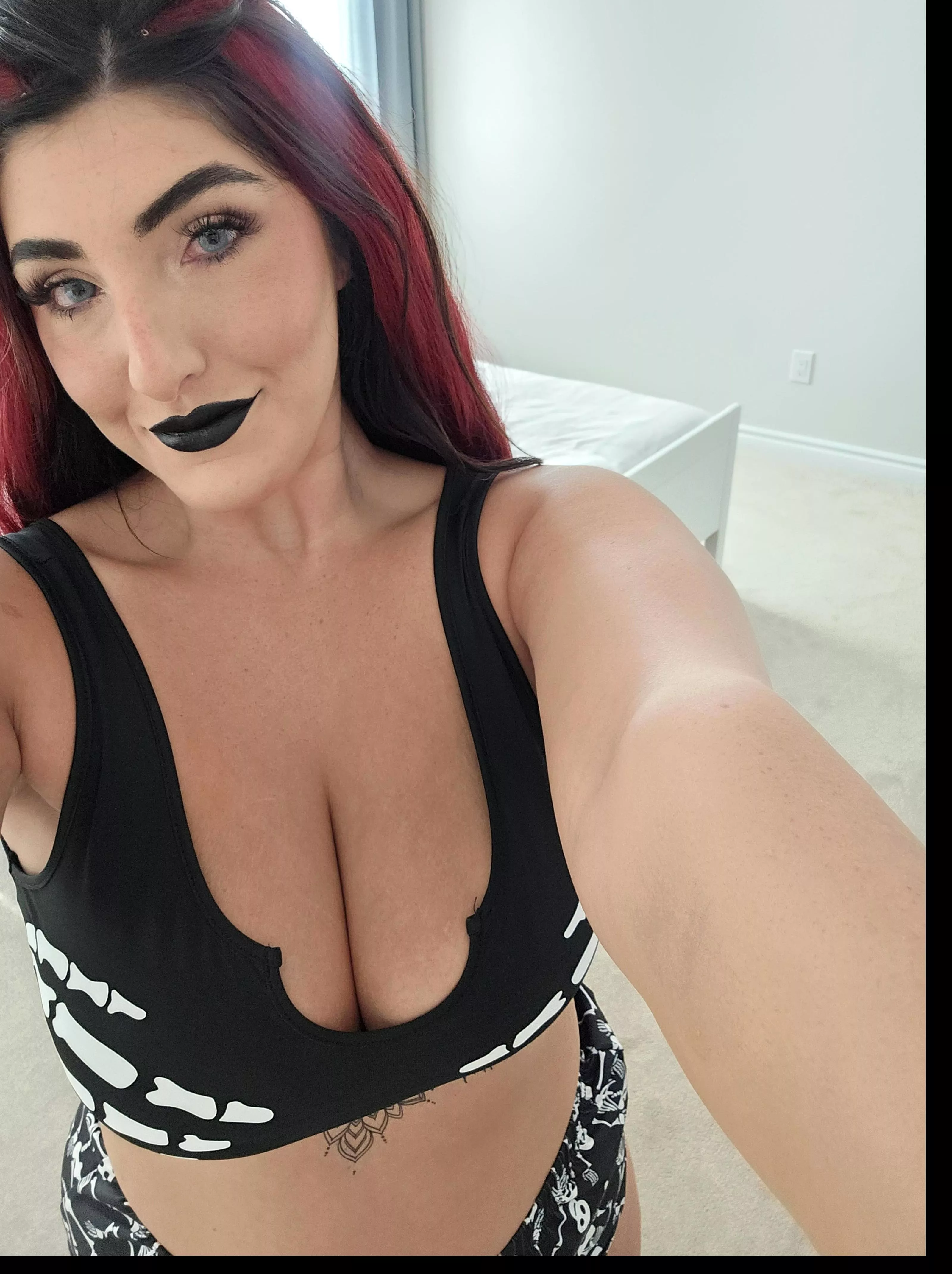 How would you convinced me in giving you a titty flash