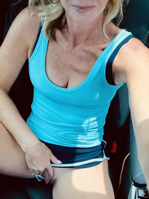 I like to fuck between games at the ball field 