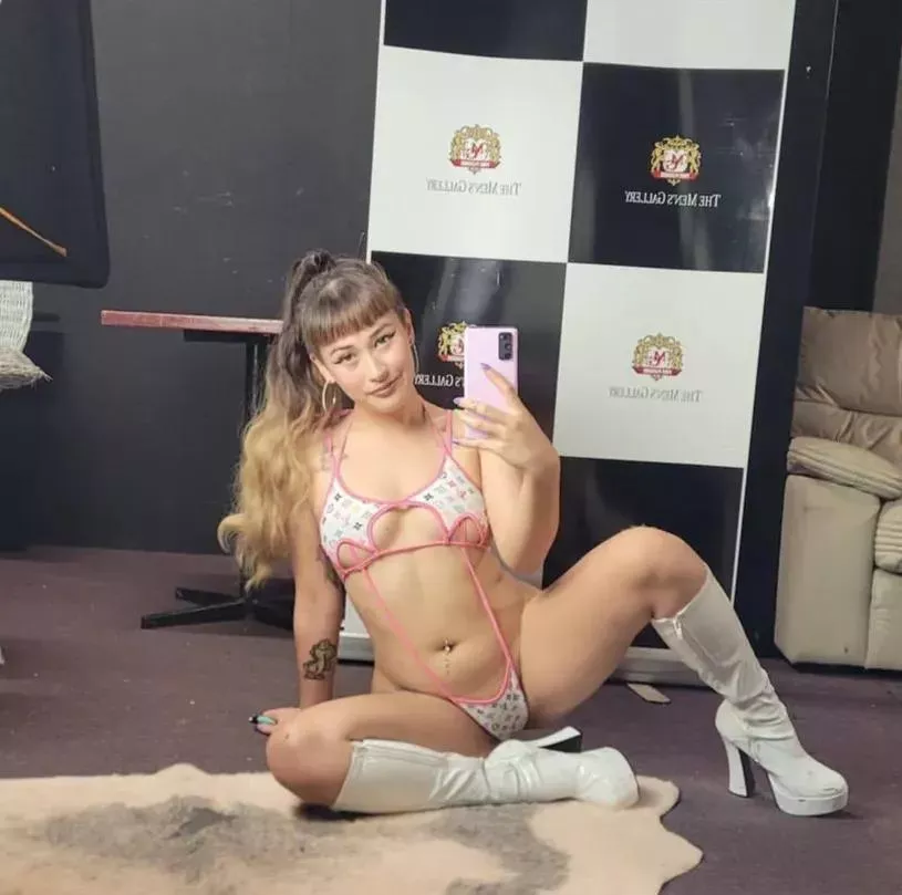 I love se nding surprise to random men, u in?