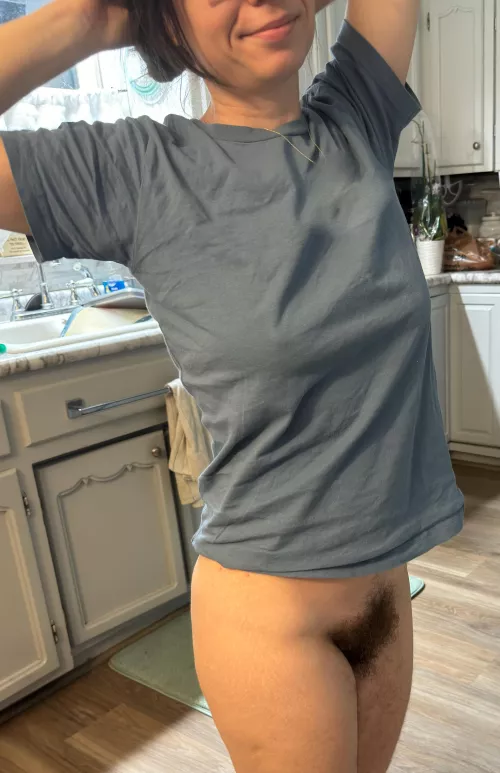 I think a full bush looks so cute between my legs