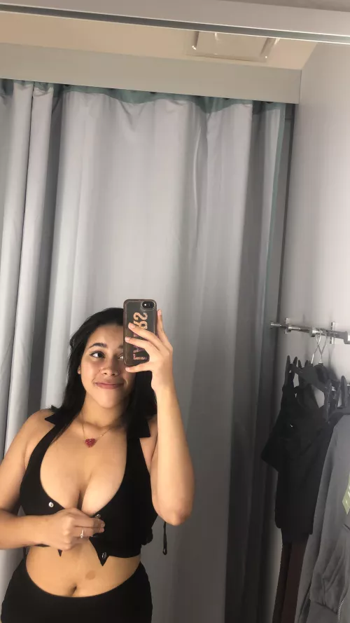 I wanna be fucked in fitting room one day