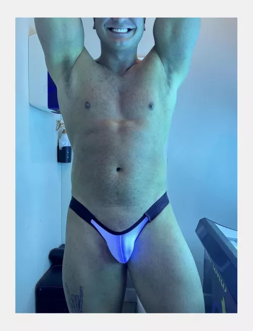 Itty bitty … qnd tight!