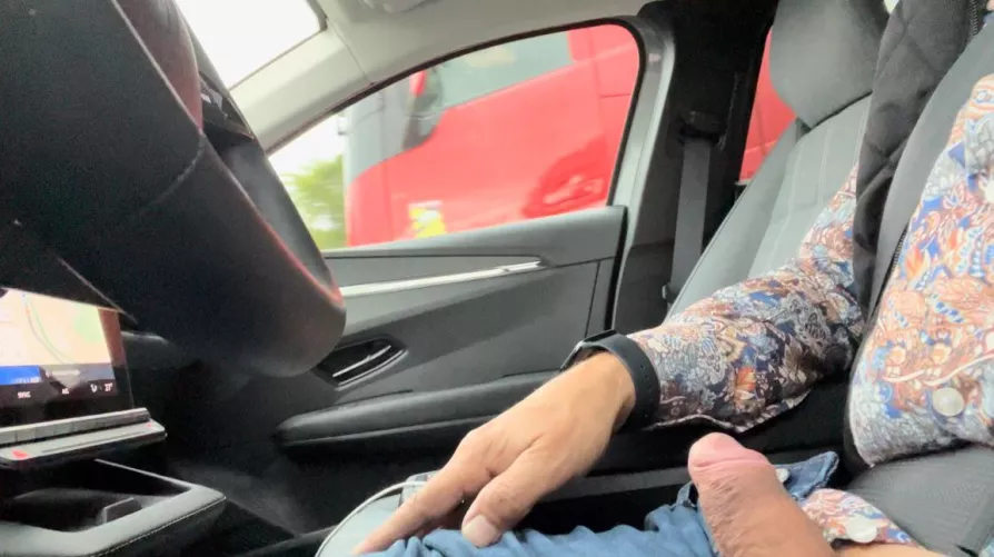 J’aime exciter les chauffeurs 😋😋