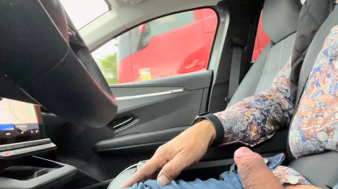 J’aime exciter les chauffeurs 😋😋