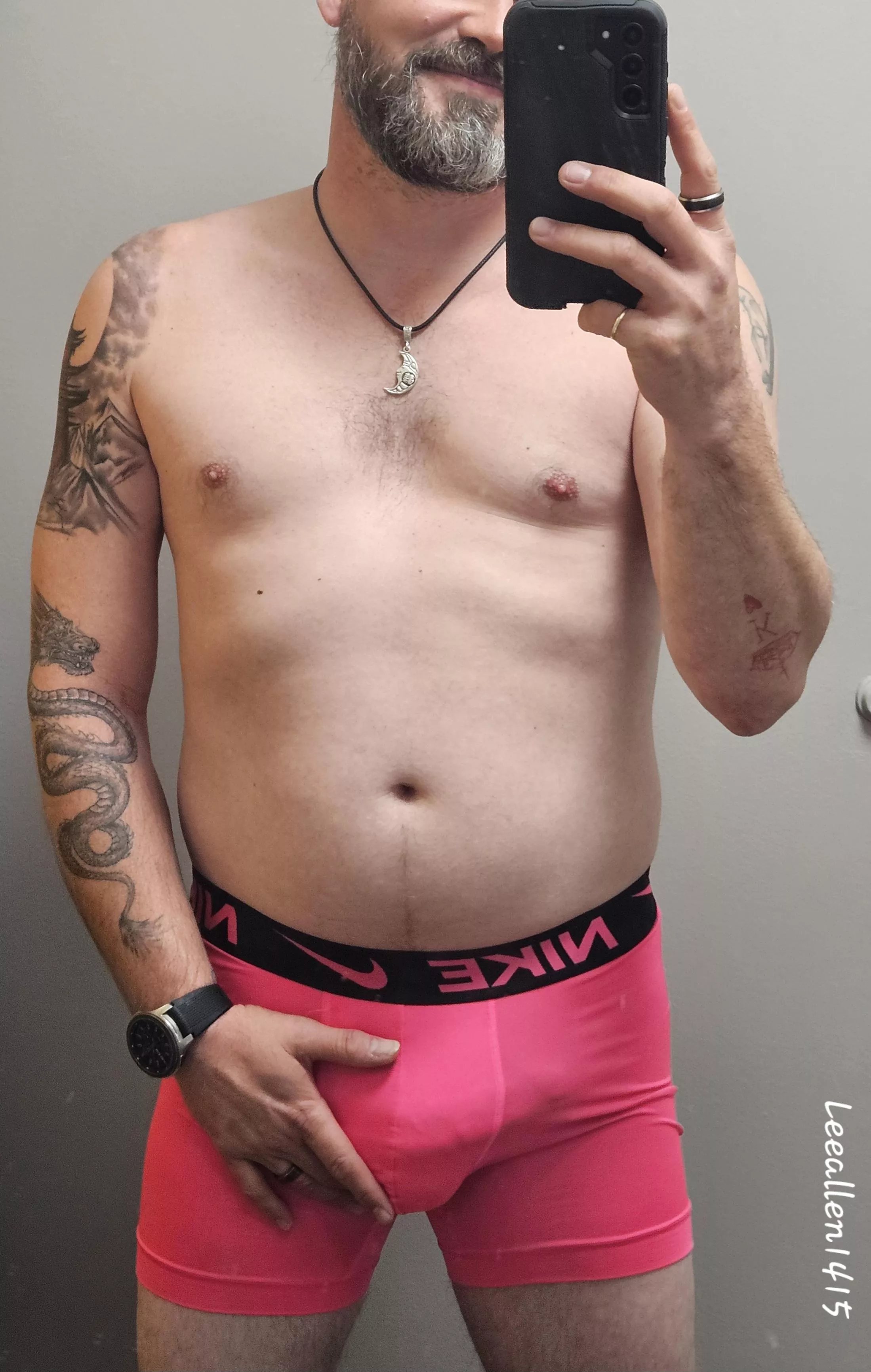 Life's too short to wear boring clothes 😉😏 