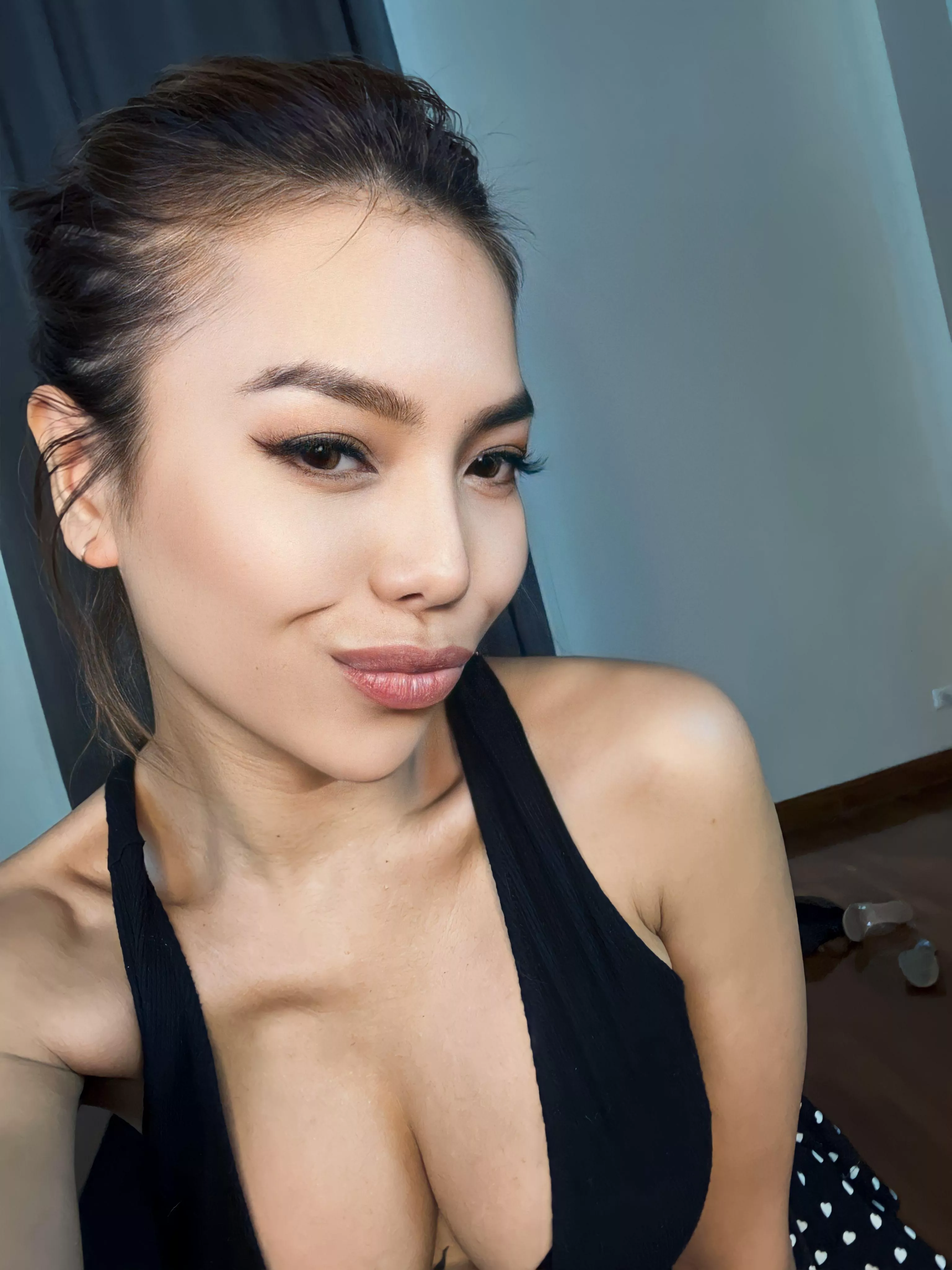 Looking for a friend who doesn't mind being my bf at night only.