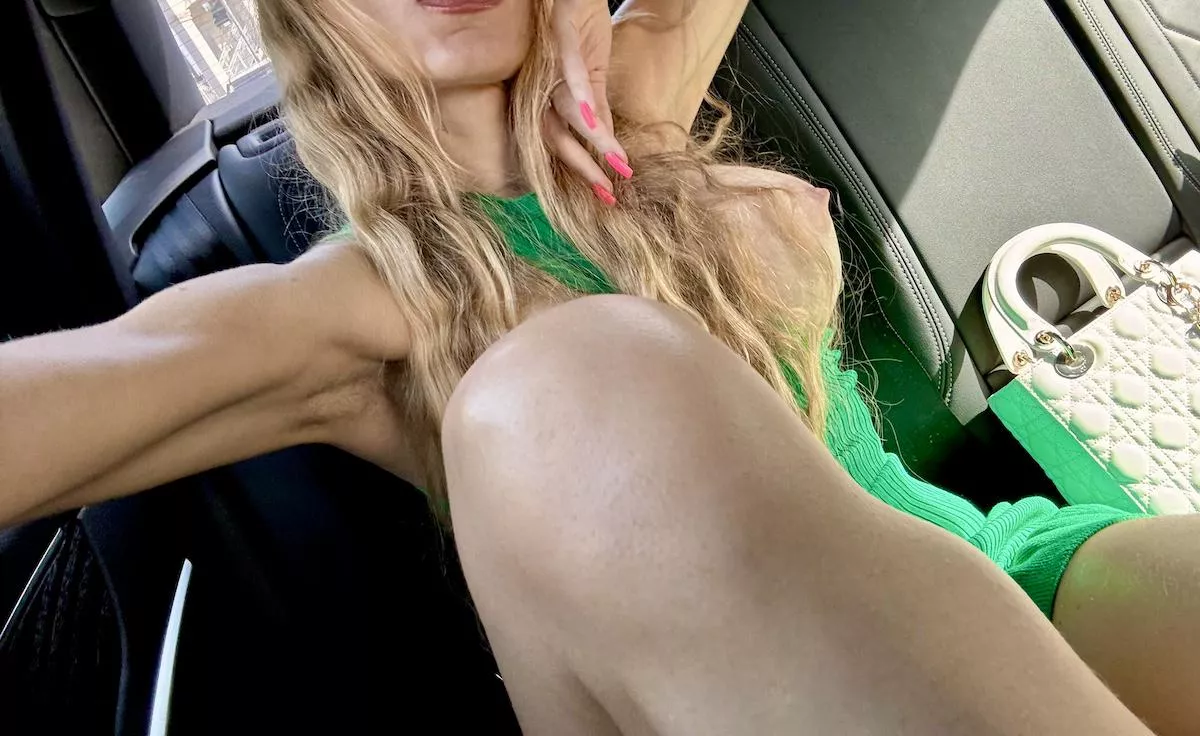 Mom armpits are the best - Tuesday version :)