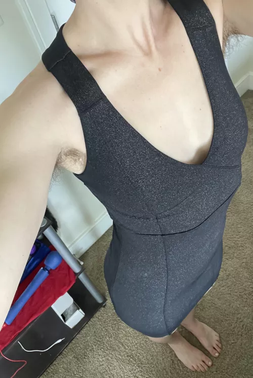 Naturally hairy & feminine 💖