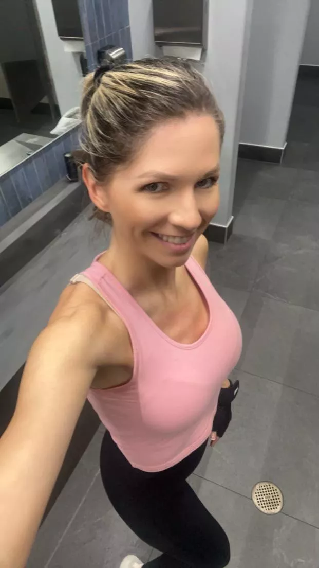 Post Workout selfie(f40)