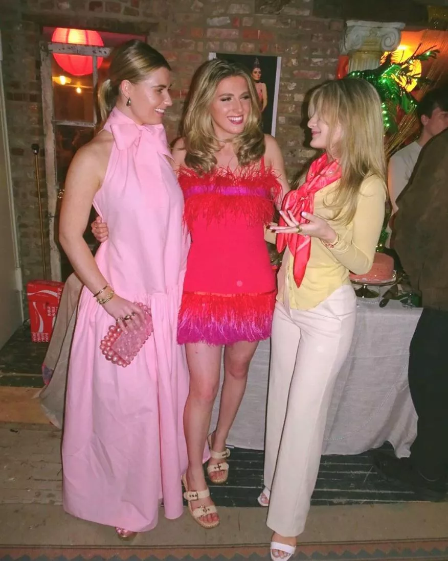 Three young classy friends💯🔥