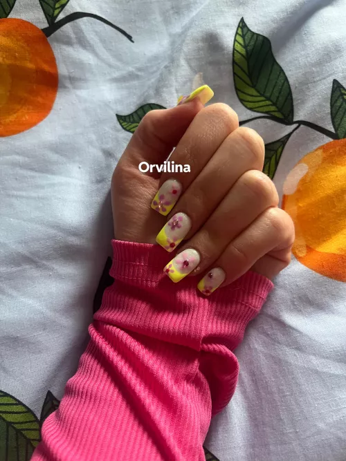 Wanna see more with this fresh set? 😈