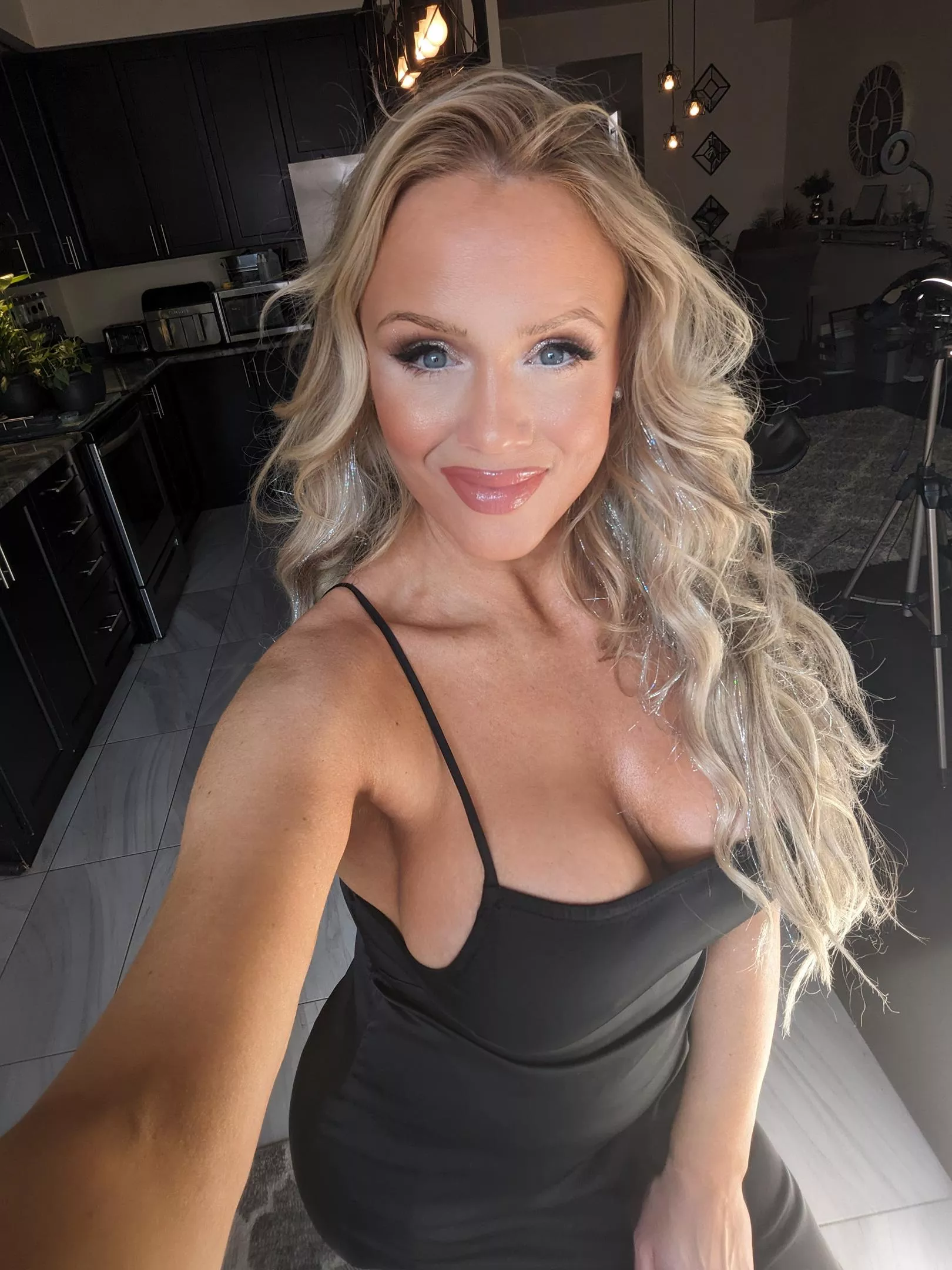 When the sun is out so is the cleavage 