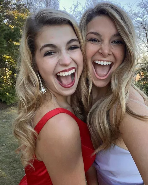 Which mouth would feel better on your dick? [2]