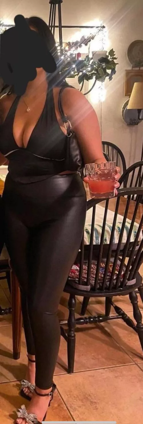 You guys think my husbandโs friends like my tits at the party ?