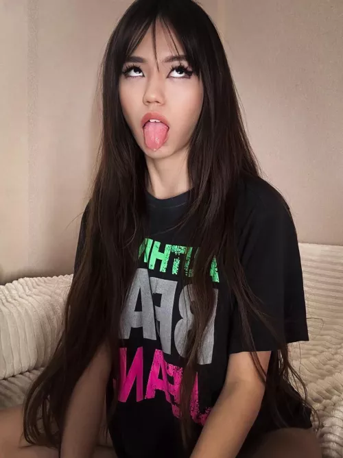 You might think that I'm a silly girl, but I'm absolutely not!