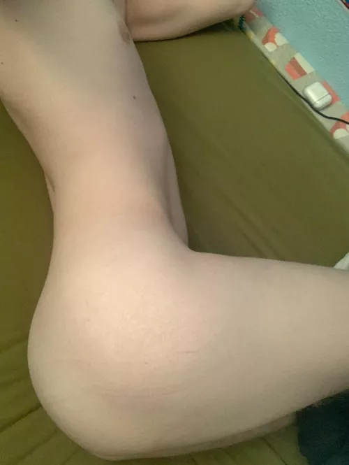 [18] can I pls be urs🥺