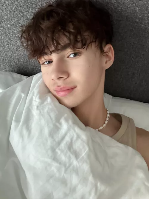 (19) would you jump with me in a bed to cuddle? or more? :3