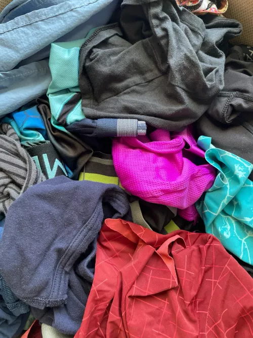 (21) finally going to my first hookup, can you help me decide on what to wear?