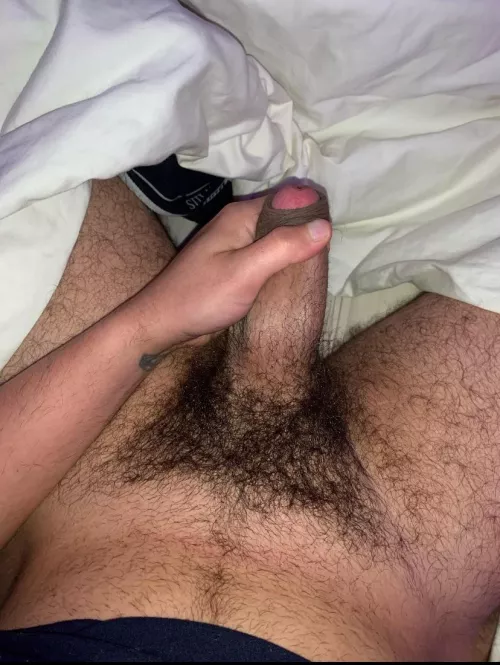 30 bi arab. get your face down there if you're into a natural crotch