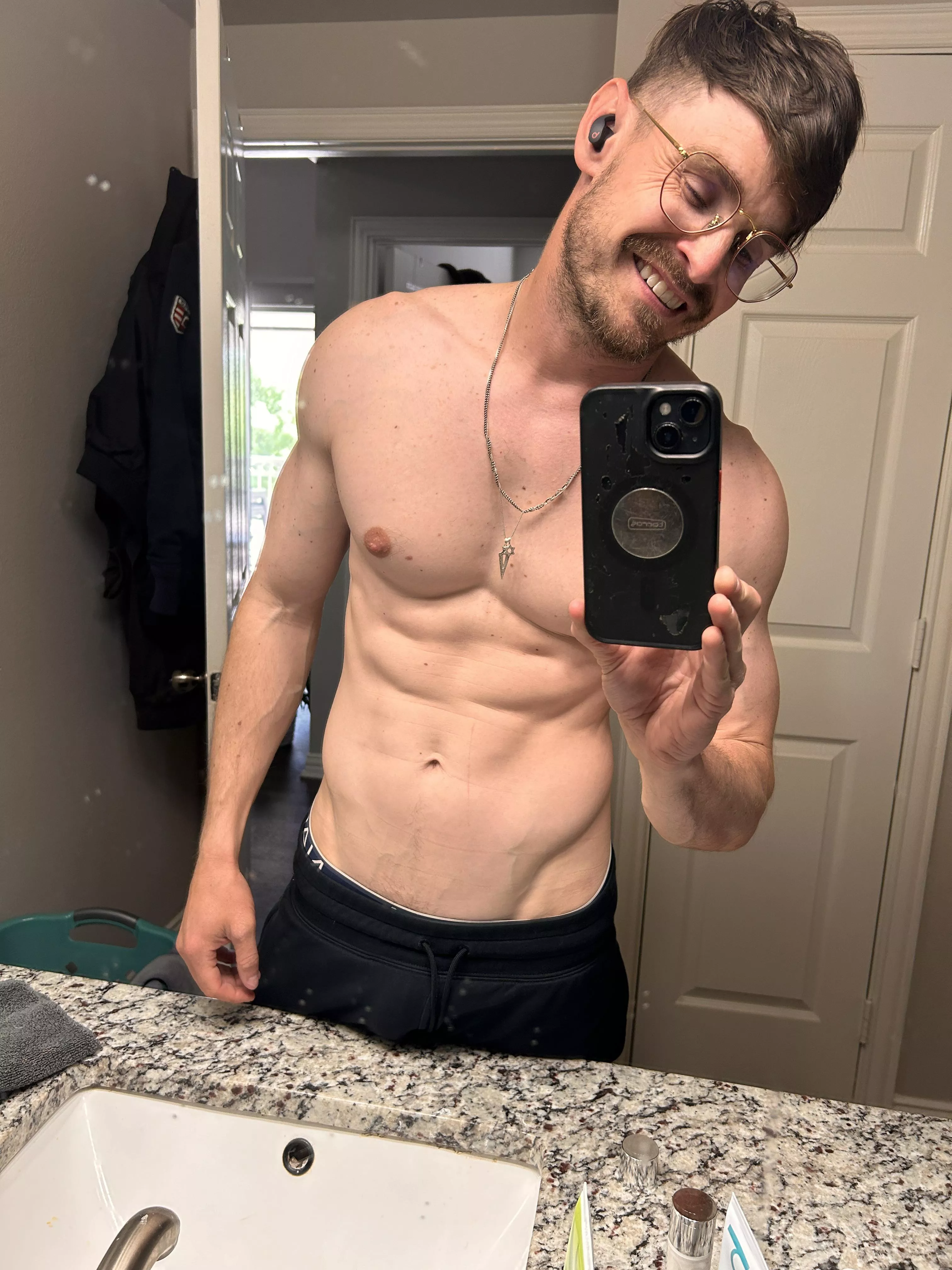 35M4F Hey you...yes you 😏