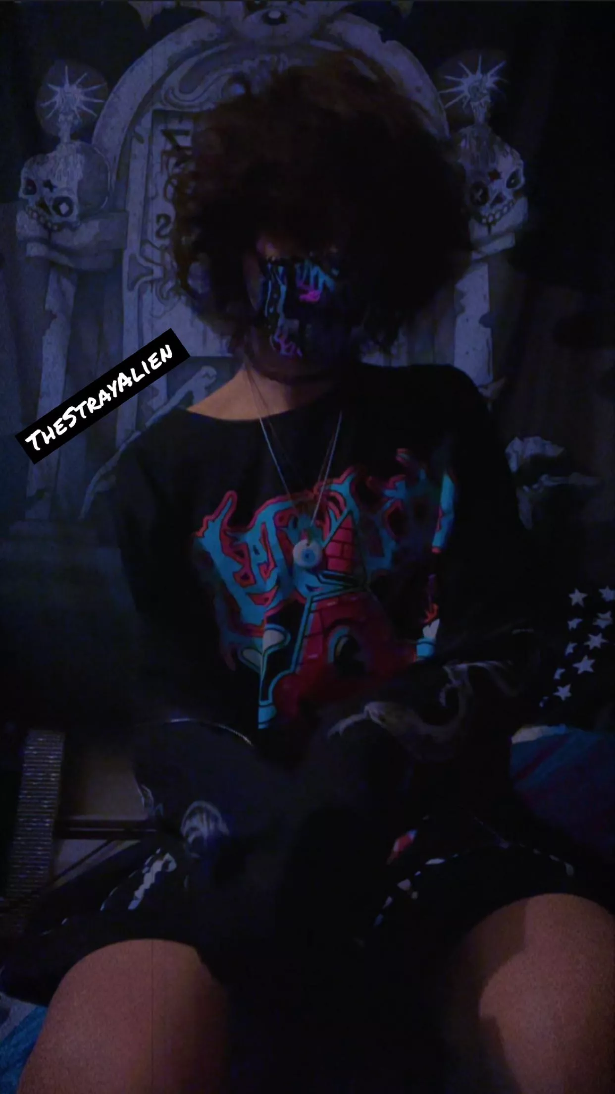 A Very Strange Creature 🧸🪼 🌌🏚 One of my favorite things to do is show earthlingz my butt hole 👽✌🏼