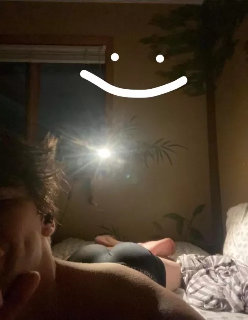 Any hot boys wanna bust a nut for me?