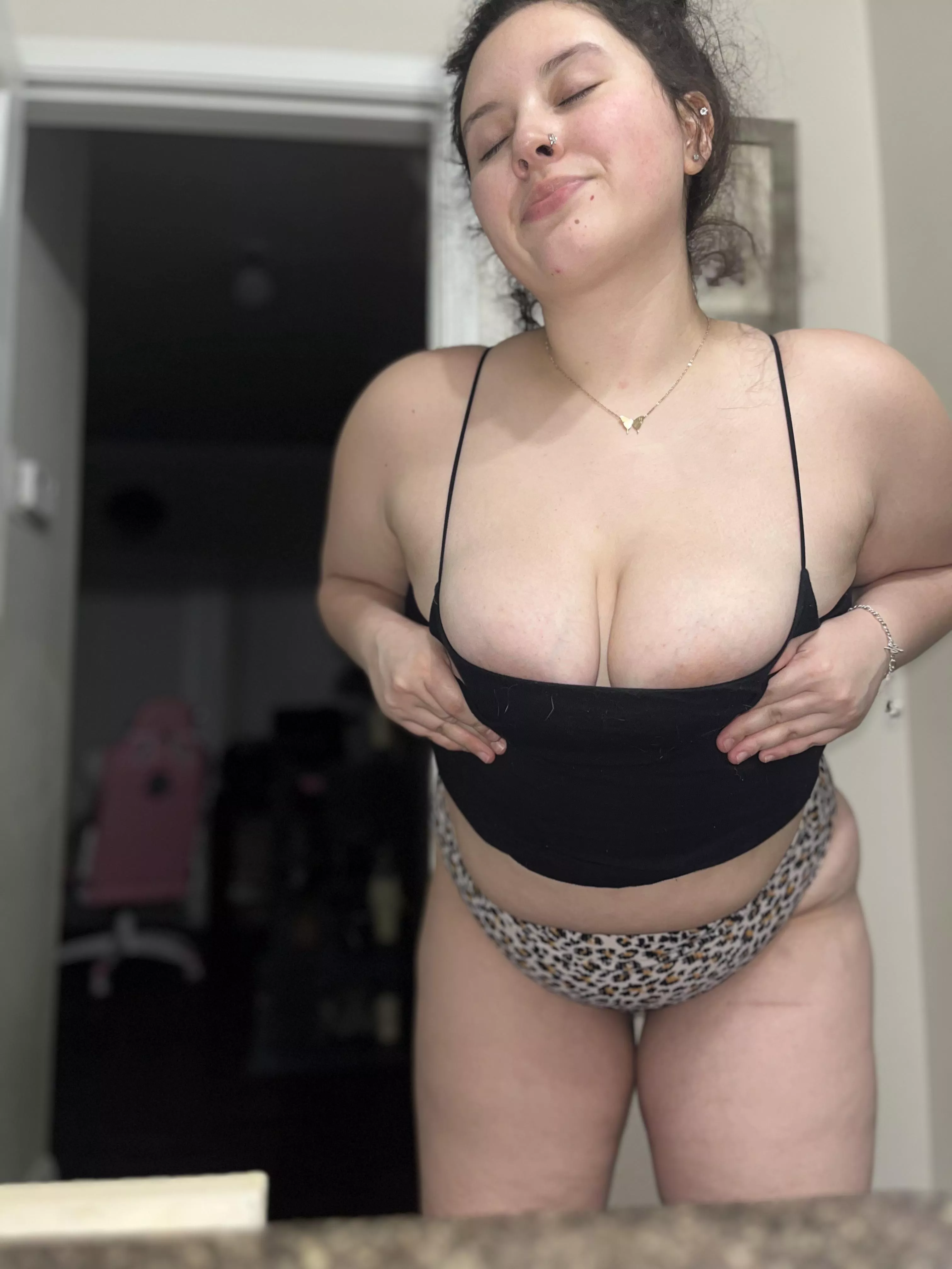 any older men who would fuck my body?