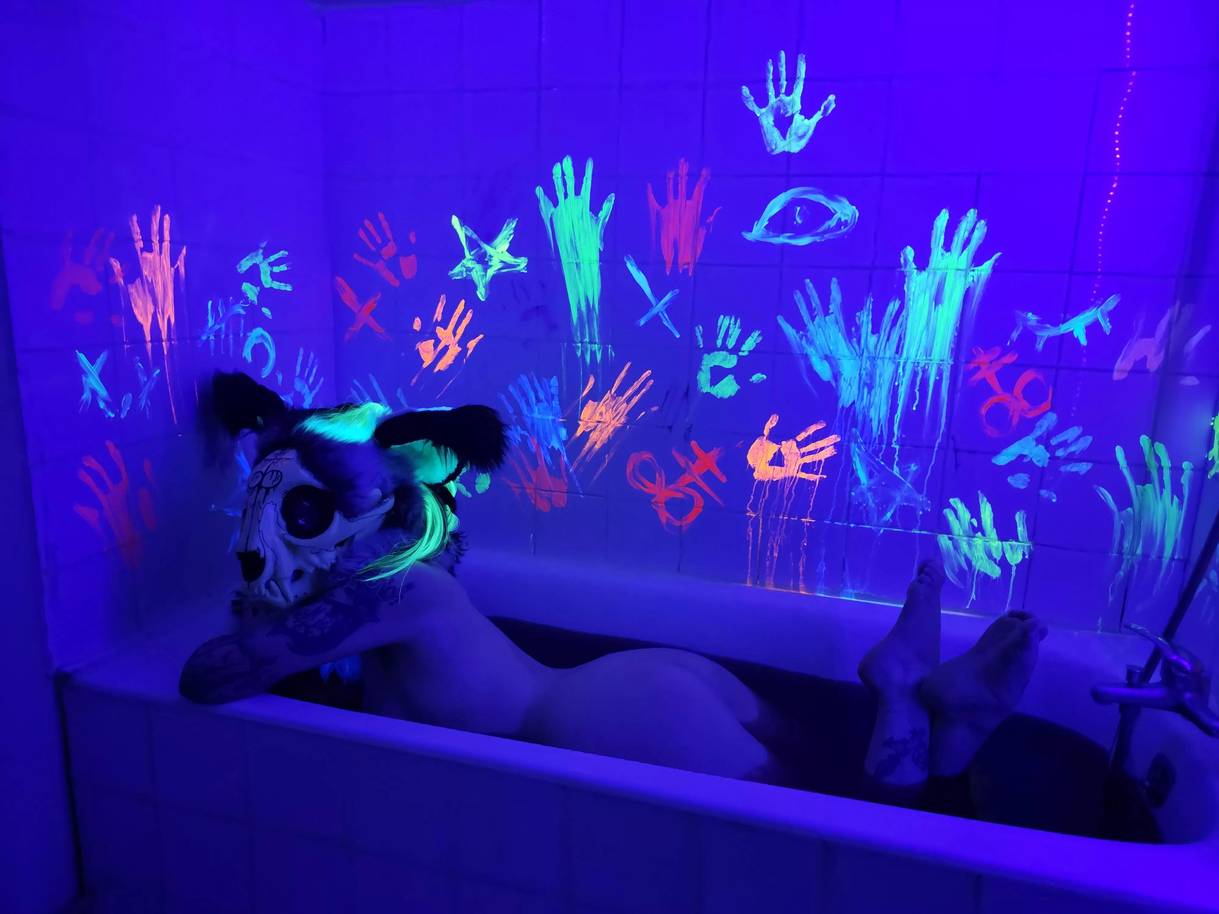 Bath time for your fave feline skully~