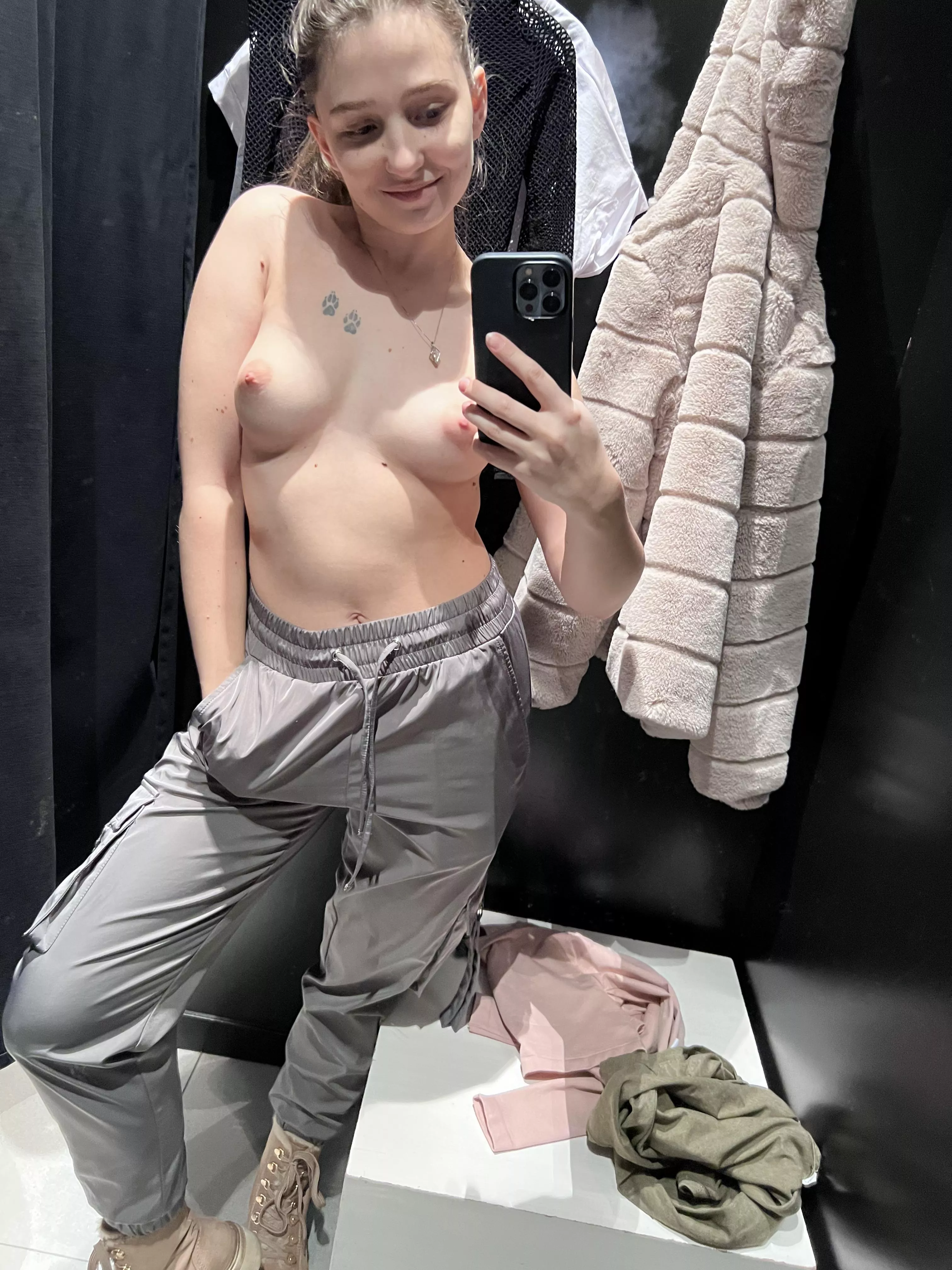 Changing room secret 🤭🥰