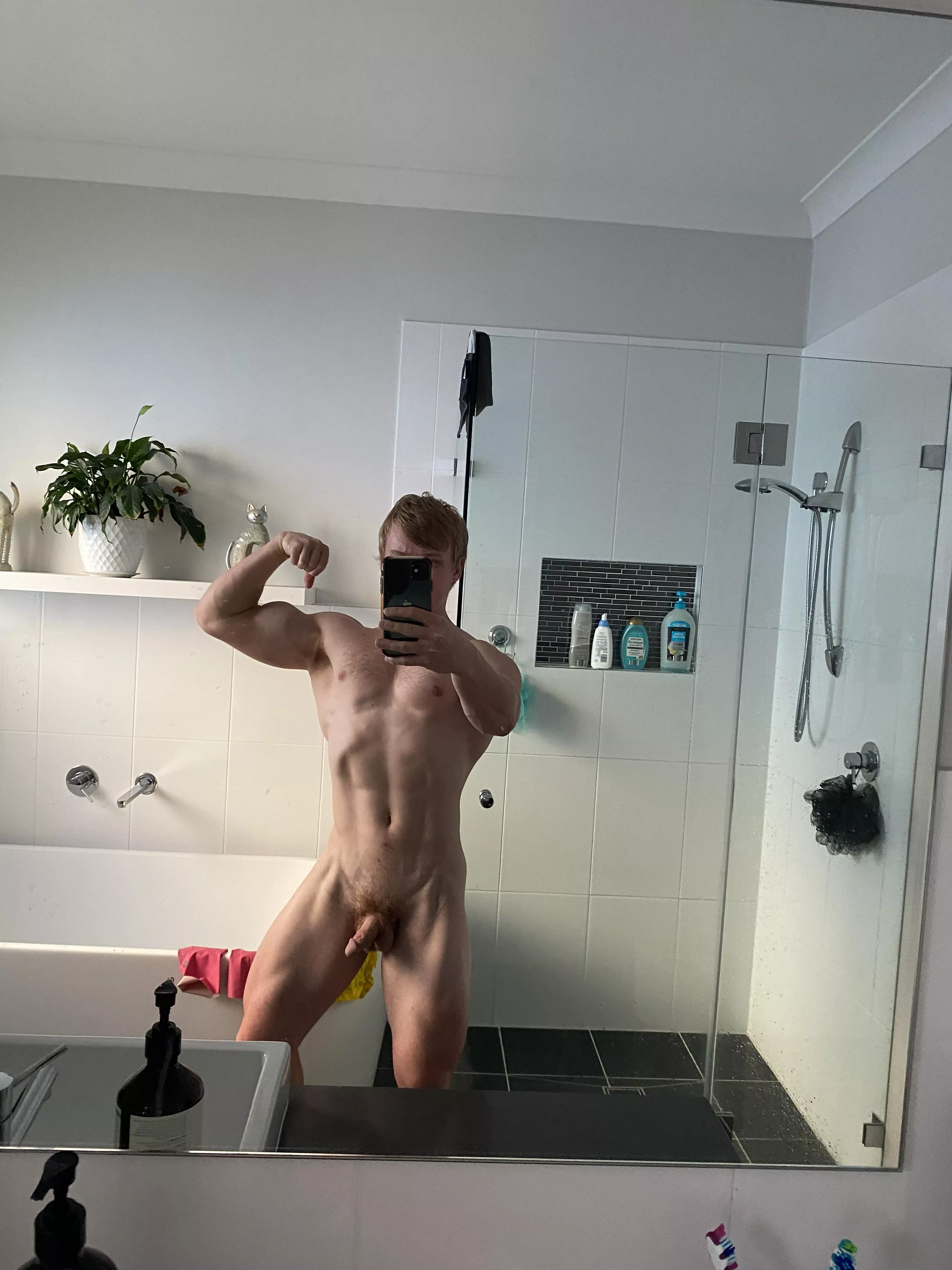 Do muscly guys turn you on?