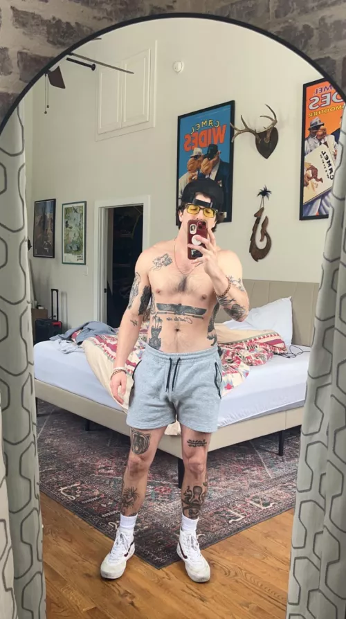 Do the grey sweatshorts look as good as the sweatpants?