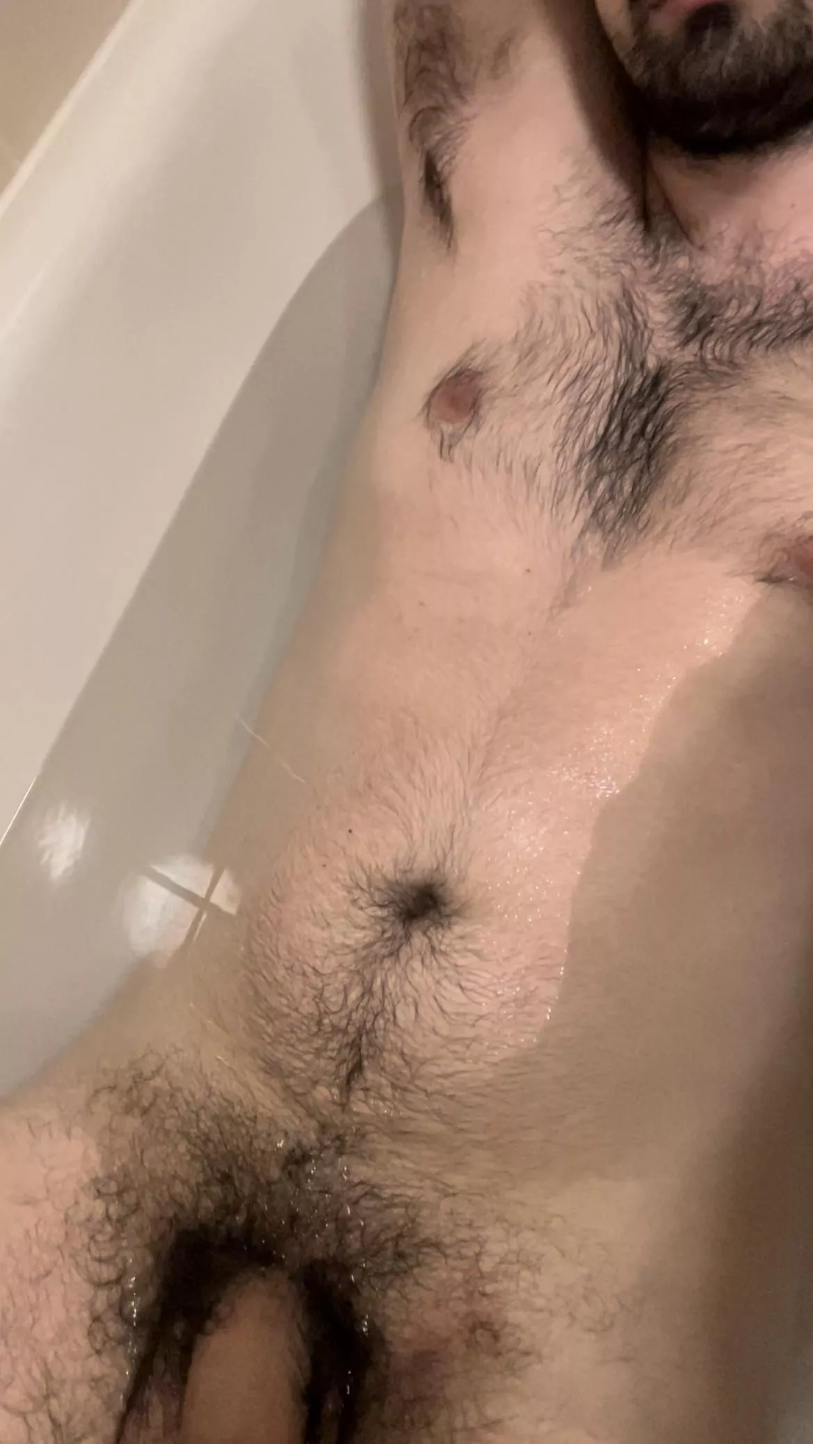 Do you like me hairy all over?😈 Dms open 💪🏼