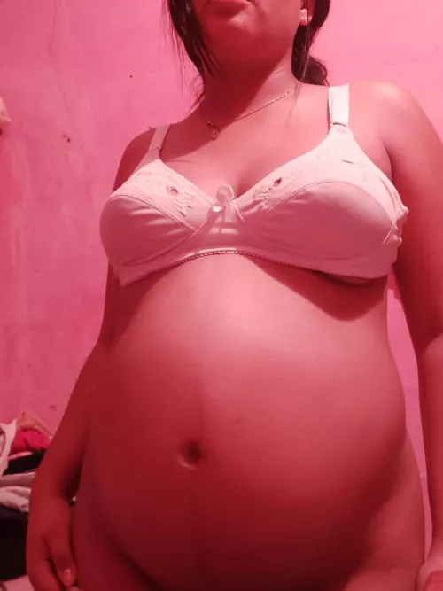 Do you like my 28 week pregnant belly, My Dm Open
