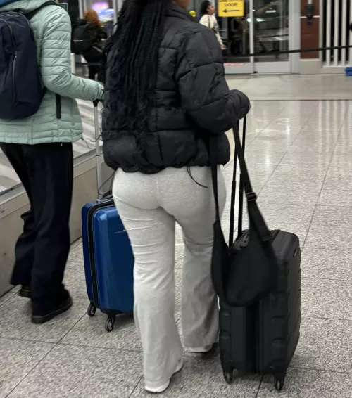 does my ass look fat in my yoga pants?