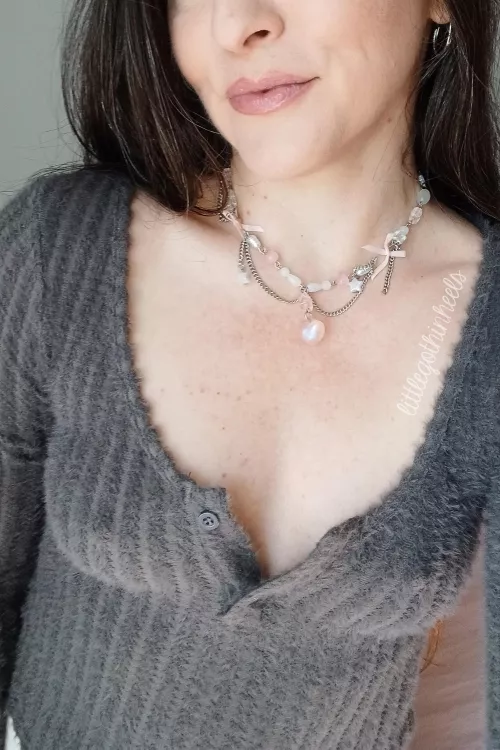 early morning sweater pokies