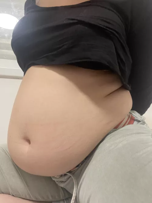 Feels good to finally get my belly out 😮‍💨🐽