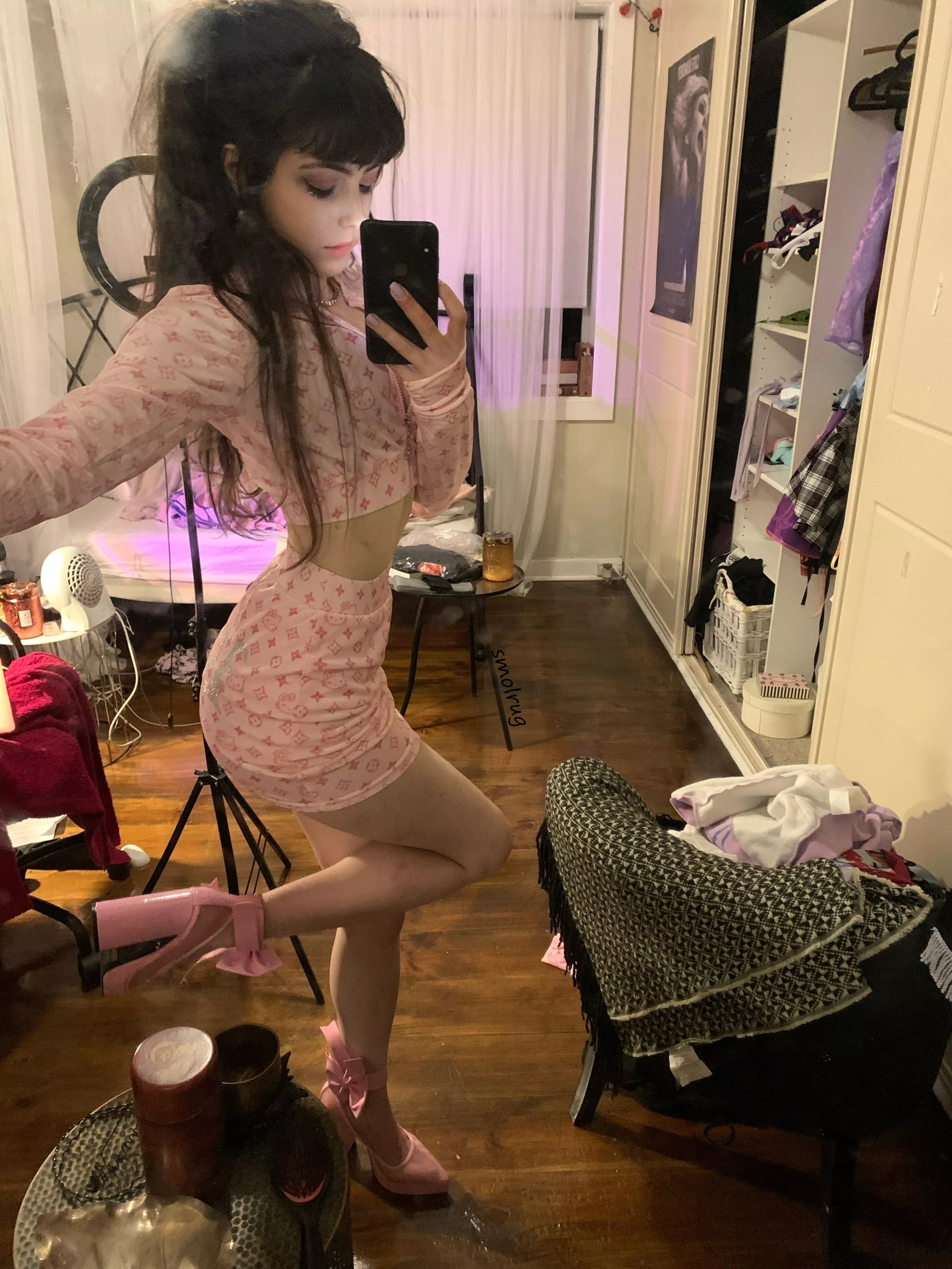 followw @smol_rug :)