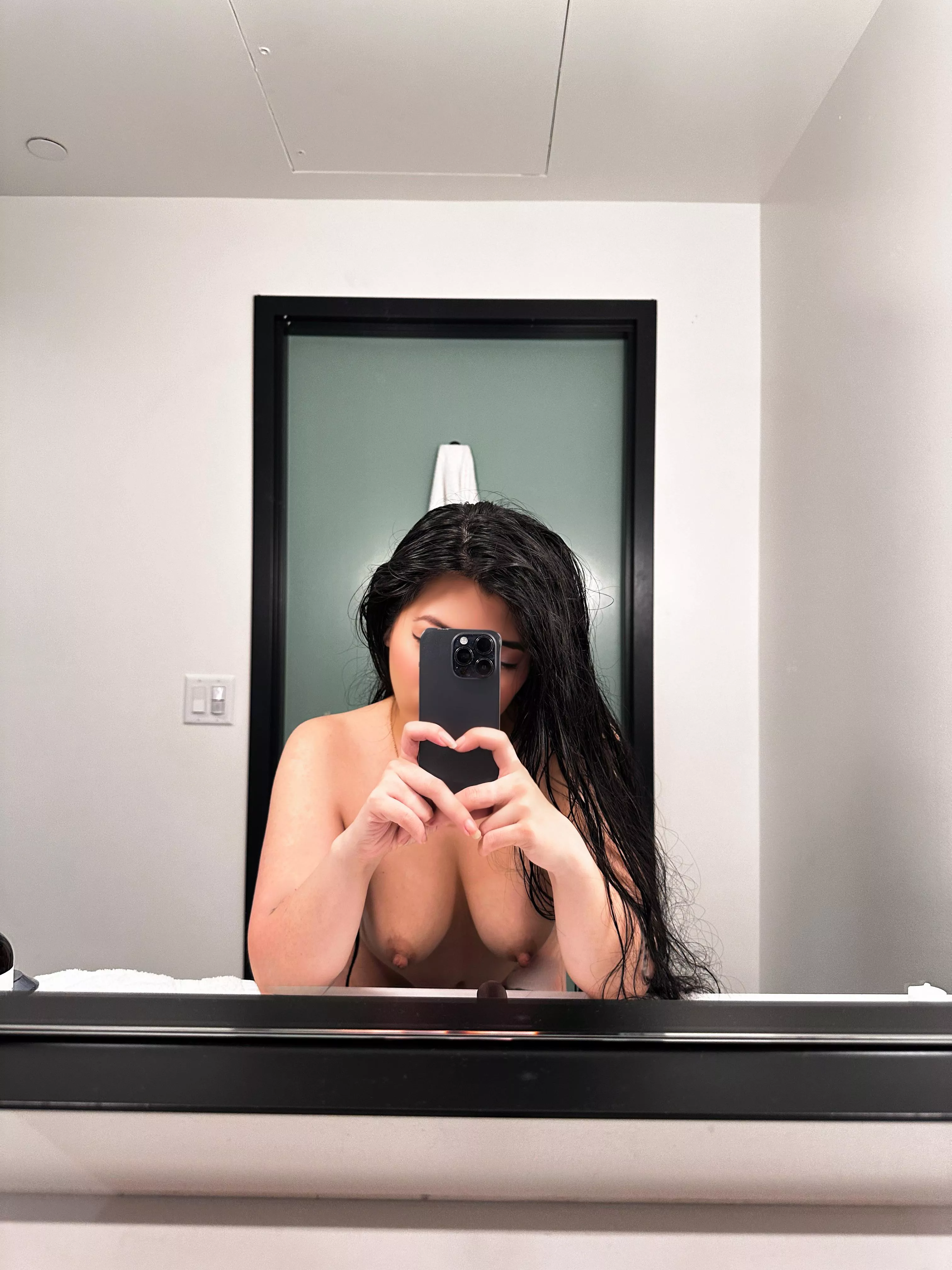 From the West Coast with love 🫶🏽