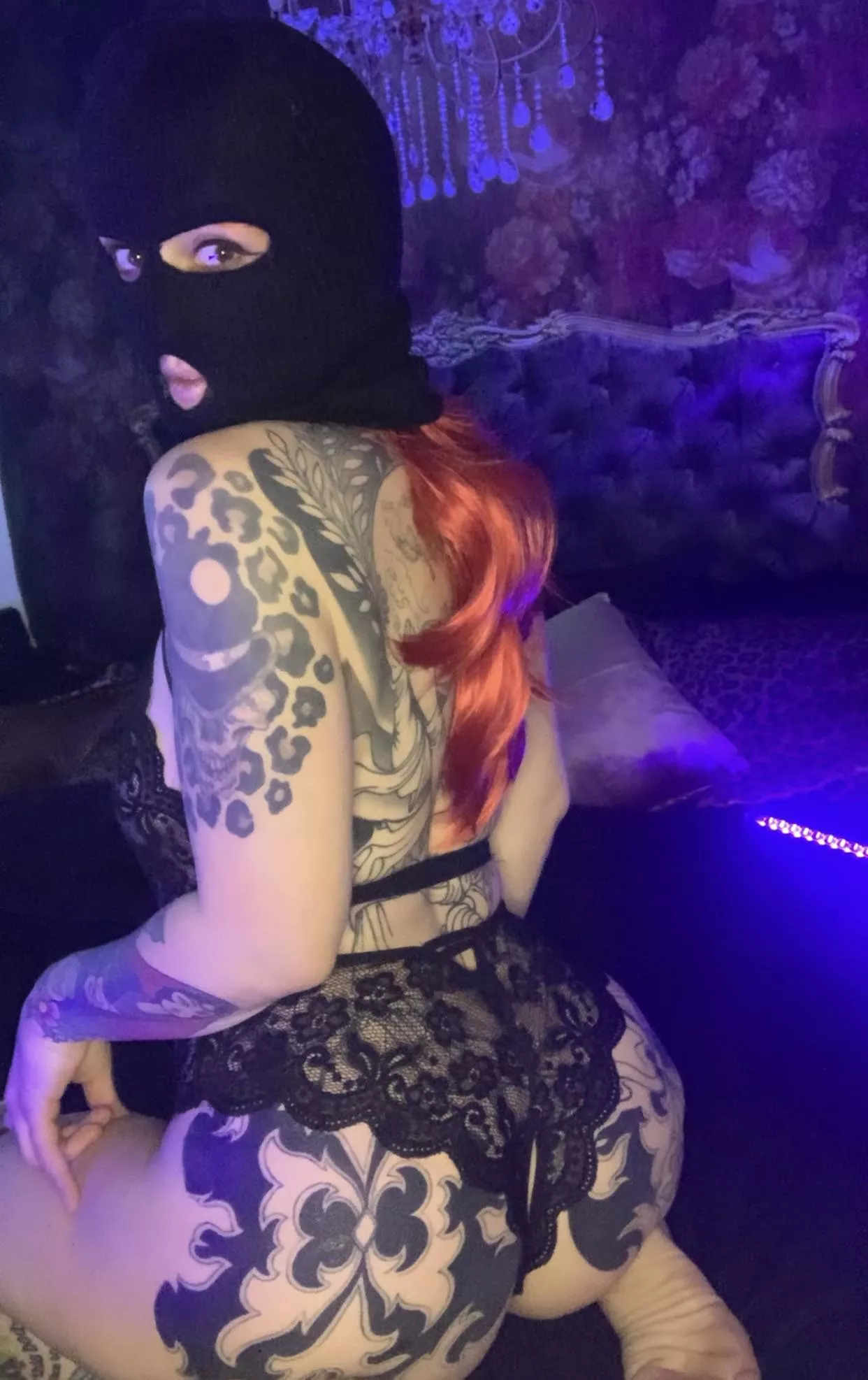 🎶 I do whatever I want to do, yeah, I’ll nail your ass to the sheets 🎶