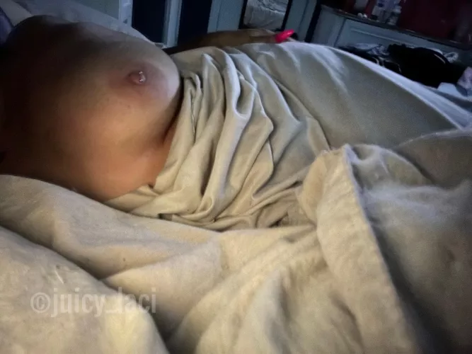 I play with myself while reading your comments/messages 